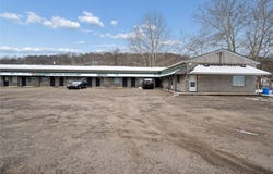 2843 River Rd, Vandergrift, PA 15690