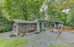 39 Beech Lane, Newland, NC 28657