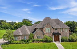 553 Twin Cedars Drive, Madison, MS 39110