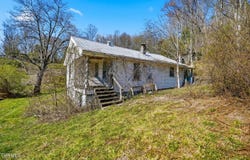 486 Cloud High Road, Duffield, VA 24244
