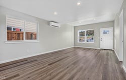 944 Honey Bee Street, Medford, OR 97501