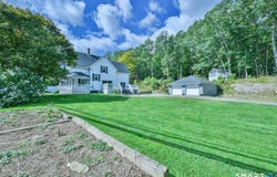 990 Riverside Drive, Thompson, CT 06255