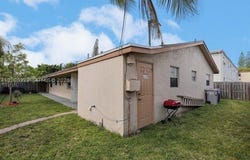 231 SW 8th Ct, Pompano Beach, FL 33060