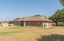 4 W Hillcrest Way, Okemah, OK 74859