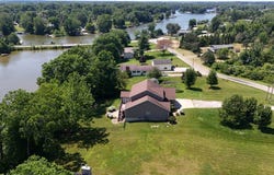 1140 Meadowview Drive, Willard, OH 44890
