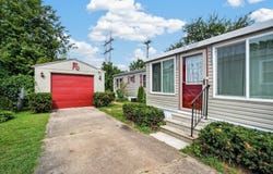 126 Pinehurst Drive, West Des Moines, IA 50265