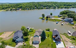 8109 Oak Ridge Drive, Dexter, IA 50070