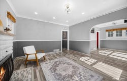 907 W Galena Boulevard, Aurora, IL 60506