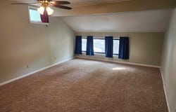 22 COUNTRY Place, Springfield, IL 62703