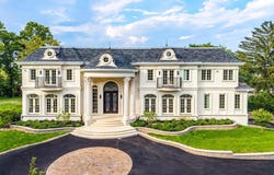 566 E Shore Road, Kings Point, NY 11024