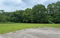 320 W Main Road, Conneaut, OH 44030