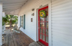 100 14th St, Apalachicola, FL 32320