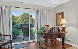 460 Raintree Court, Glen Ellyn, IL 60137