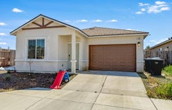 509 Sandtrap Lane, Lemoore, CA 93245