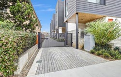 5271 Eagle Dale, Los Angeles, CA 90041