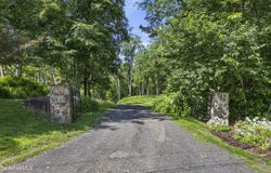 87 Old Orebed Rd, Lanesborough, MA 01237