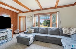 718 E 4th St, Dell Rapids, SD 57022