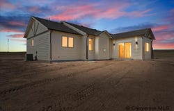2172 ROAN TRL, Cheyenne, WY 82009