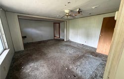 1054 Marelda Ave, Donora, PA 15033