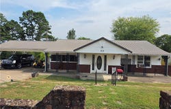312 Hill Street, Ola, AR 72853