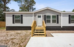 45 Bailey Street, Folkston, GA 31537