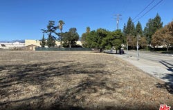 2445 N Towne Ave, Pomona, CA 91767