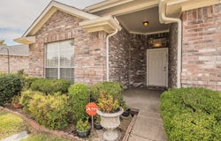 6833 Bluff View Drive, Watauga, TX 76137
