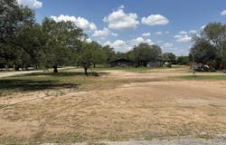 704 Curtis, Devine, TX 78016