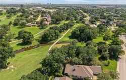 2800 Broadmoor Drive, Bryan, TX 77802