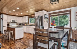 101 HILLCREST DR, Tomahawk, WI 54487