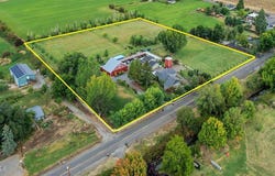 4919 Grant Road, Central Point, OR 97502