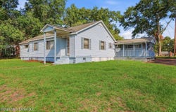 215 E Simpson, Mendenhall, MS 39114
