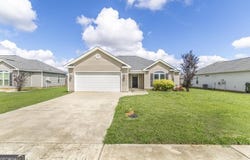120 Raymond Circle, Warner Robins, GA 31088