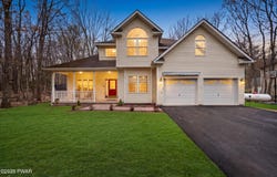 104 St Moritz Drive, Tafton, PA 18464