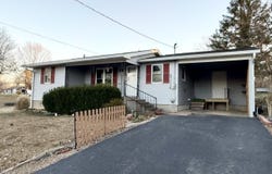 714 Crittenden Drive, Marion, KY 42064