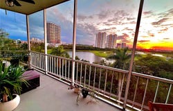 400 Diplomat Pkwy, Hallandale Beach, FL 33009
