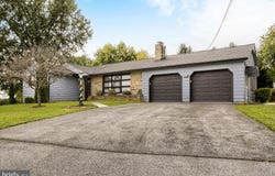 621 HOFFMAN Drive, HARRISBURG, PA 17111