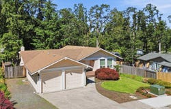 488 Cascade Dr, Springfield, OR 97478