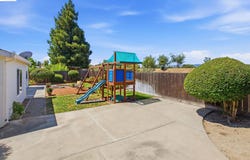 470 Yosemite Dr, Livermore, CA 94551