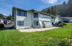 14580 HARBORVIEW Dr, RockawayBeach, OR 97136