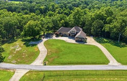 4335 S 165th Road, Bolivar, MO 65613