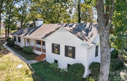 356 7th Avenue NE, Hickory, NC 28601
