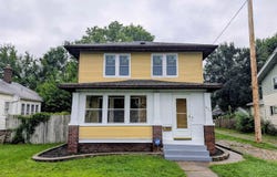 827 E Ewing Avenue, South Bend, IN 46613