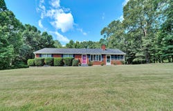 517 Blue Ridge Dr, Blue Ridge, VA 24064