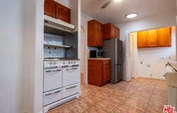 8714 S Wilton Pl, Los Angeles, CA 90047