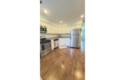 17335 W Maple Lane, Gurnee, IL 60031
