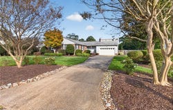 816 Queen Elizabeth Drive, Virginia Beach, VA 23452
