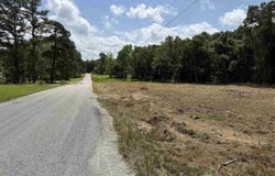240 DEMEKA Rd, Somerville, TN 38068-0000