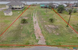 1725 CR-441D, Brazoria, TX 77422