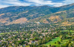 3860 S HIGHLAND Ct E, Bountiful, UT 84010
